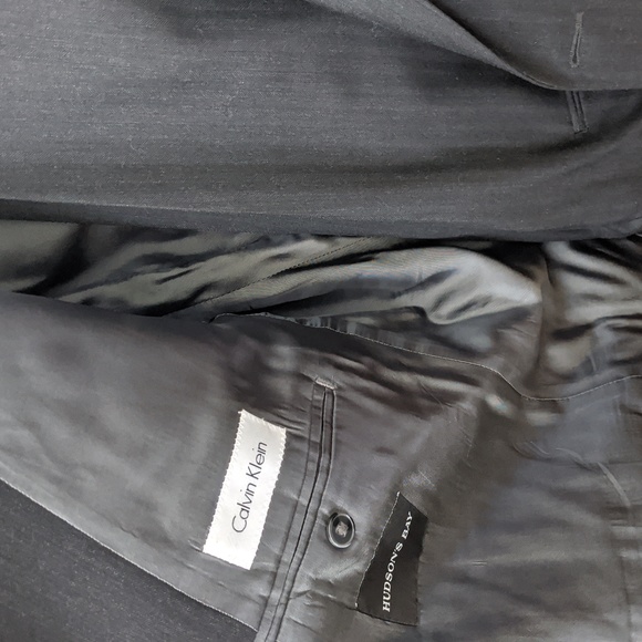 Calvin Klein, men's suite, EUC, Black, size 42L - Picture 6 of 6